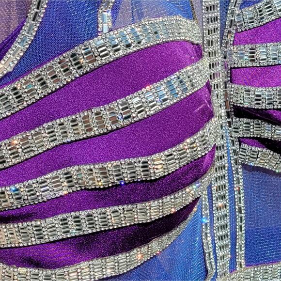 NWT Vienna Prom Purple & Blue Gemstone Embellished Halter Gown, Sz 4 - Picture 5 of 11